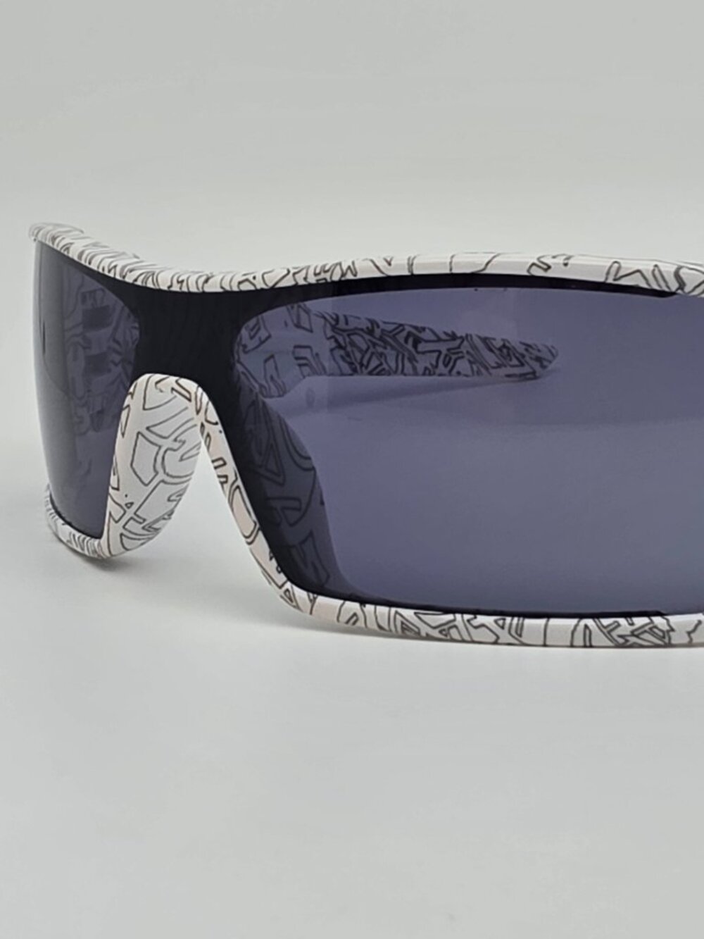 Oakley 03-461 Oil Rig II White Ghost Text Frame Grey Lens Shield Sunglasses 125